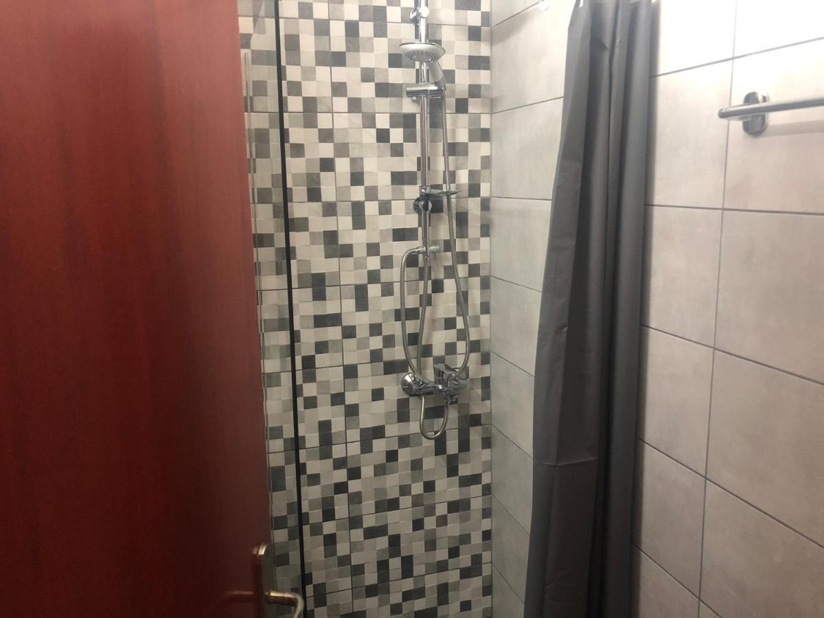 Makis Apartments Touzla Ofrínio Kültér fotó