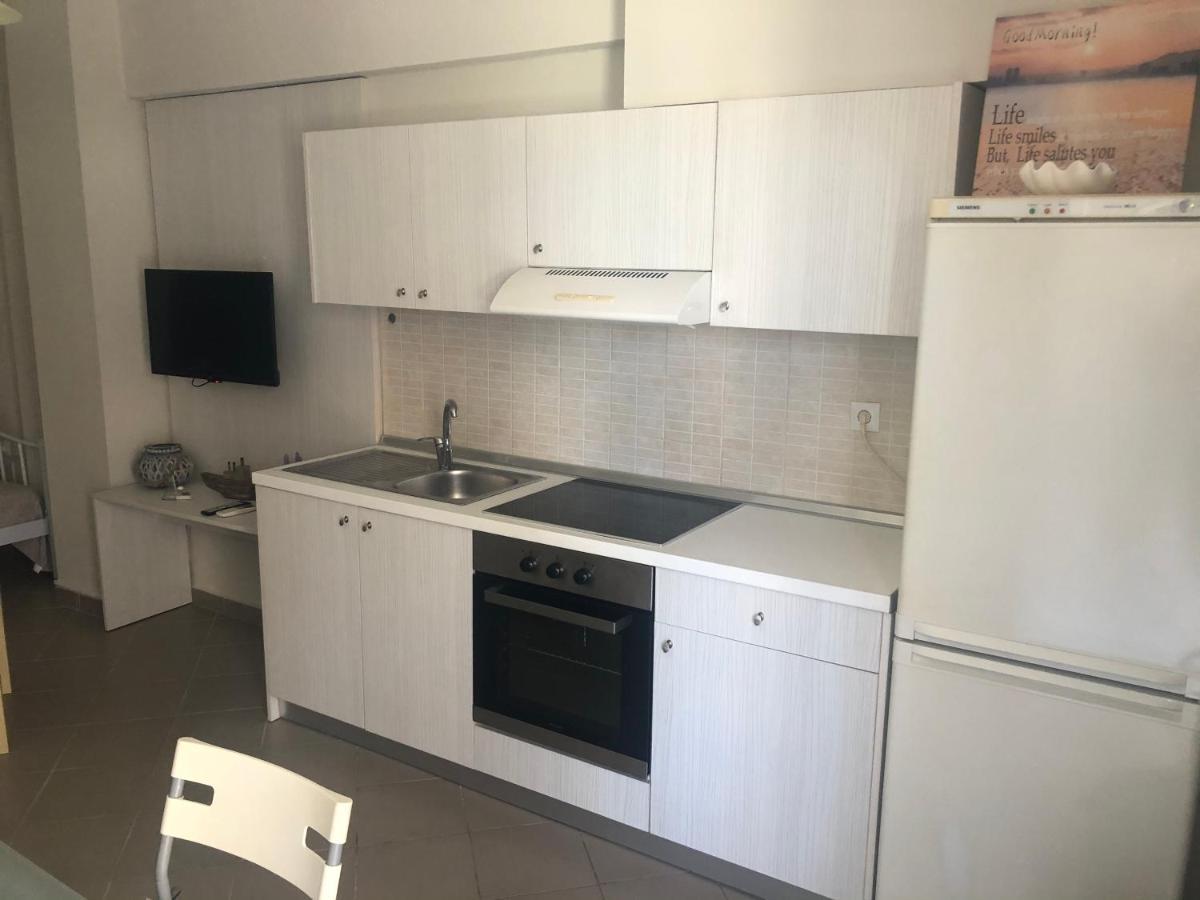Makis Apartments Touzla Ofrínio Kültér fotó