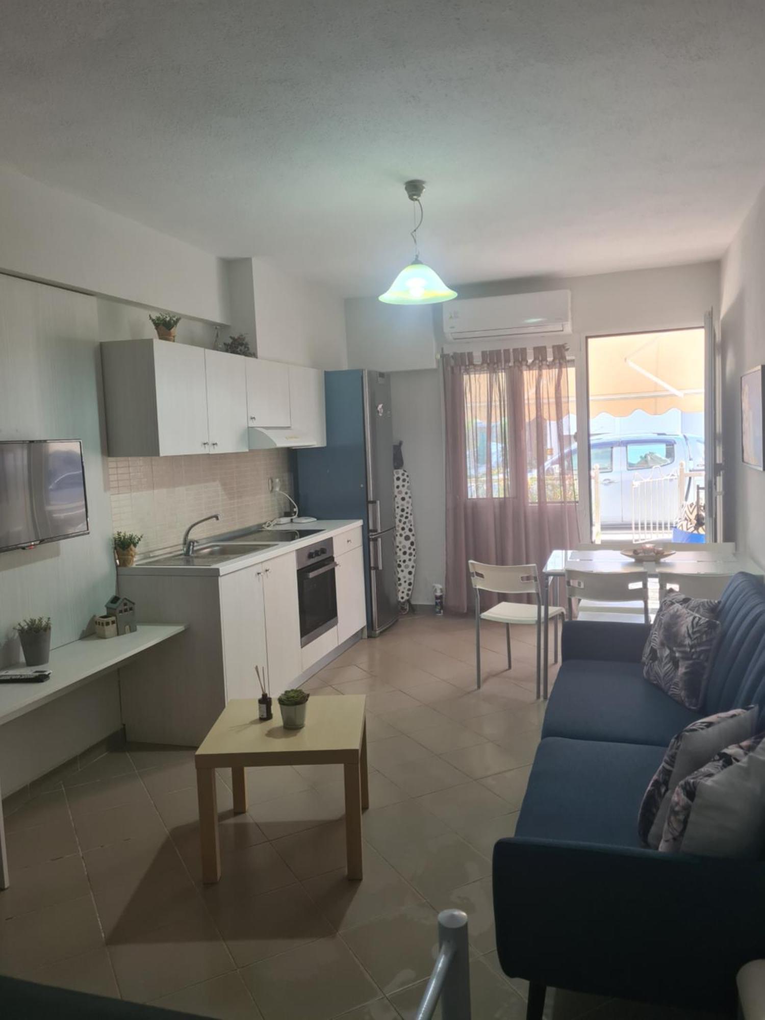 Makis Apartments Touzla Ofrínio Kültér fotó